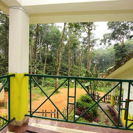 Oyo 4651 Woodpecker Resort Munnar Bagian luar foto