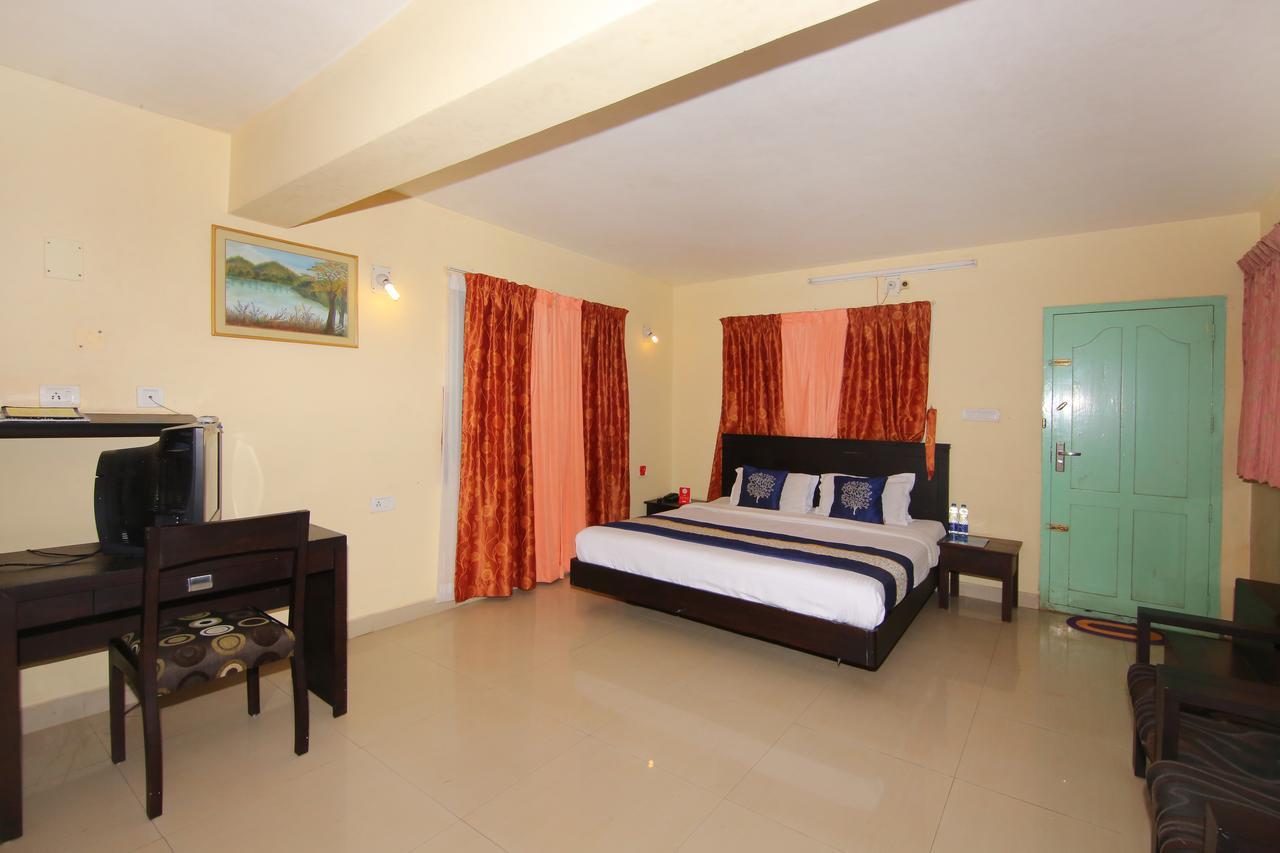 Oyo 4651 Woodpecker Resort Munnar Bagian luar foto